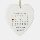 Getrouwd Ornament, huwelijkscadeau, trouwdatum Keramisch Ornament (Rechts)