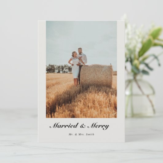 Getrouwde Kerst Pas getrouwd Script Typografie Fot Feestdagenkaart (Staand voorkant)