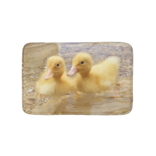 Getty Afbeeldingen | Fuzzy Yellow Ducklings Badmat (Voorkant)
