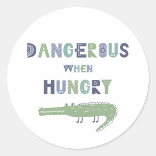 Gevaarlijk wanneer hongerige baby-alligator ronde sticker
