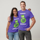 Gevaarlijke noedel t-shirt (Unisex)