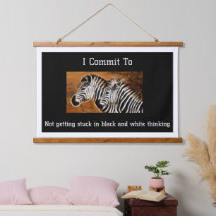 Gevangen in zwart-wit denkende zebra's hangend wandkleed