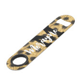 Gevlekte Kat Dierenprint Zwart Wit Monogram Naam Speed Flessenopener (Voorkant Gekanteld)