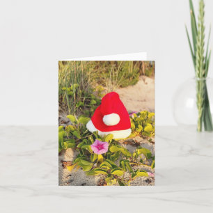 Gevouwen Strand thema Vakantie kaart met Santa Hat