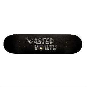 GEWASTE JEUGD SKATEBOARD