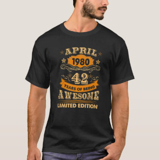 Geweldig sinds april 1980 42e verjaardagscadeau 42 t-shirt