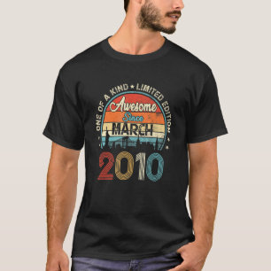 Geweldig sinds maart 2010 Vintage 12de verjaardag T-shirt