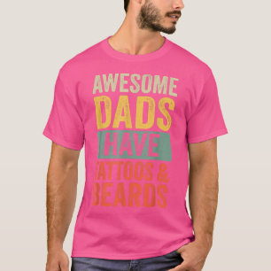 Geweldige Dads hebben Tattoos en oorbieten van mam T-shirt
