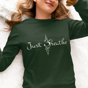 Gewoon ademen Symbool Typografie Hippie Meditatie T-shirt