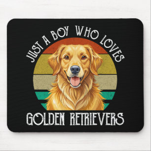 Gewoon Een Jongen Die Van Golden Retrievers Houdt Muismat