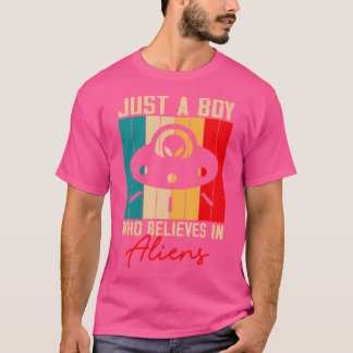  gewoon een jongetje dat gelooft in aliens grappig t-shirt