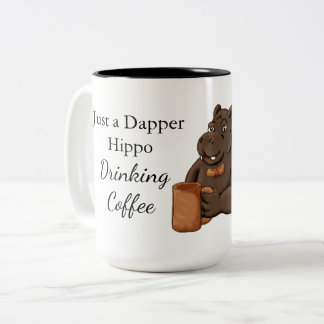 Gewoon een keurige nijlpaard die koffie drinkt - G Tweekleurige Koffiemok