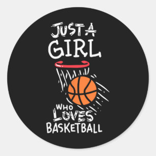 Gewoon een meisje dat graag basketbal speelt ronde sticker