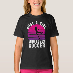 Gewoon een meisje dat van de Voetbal houdt T-shirt
