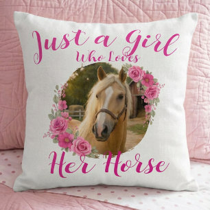 Gewoon een meisje dat van haar paard houdt Foto Ro Kussen