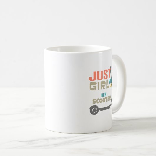 Gewoon een meisje dat van haar scooter houdt koffiemok (Voorkant rechts)