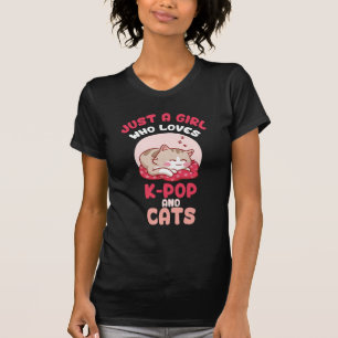 Gewoon een meisje dat van K-Pop en katten houdt T T-shirt