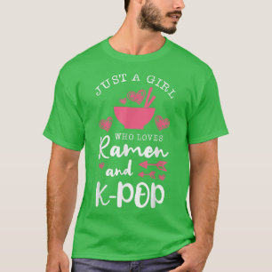 Gewoon een meisje dat van Ramen houdt en Kpop Past T-shirt