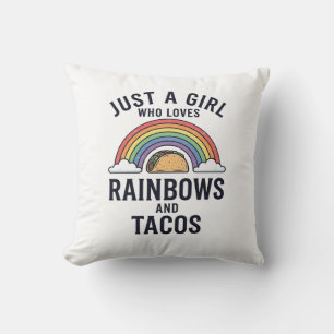 Gewoon een meisje dat van regenbogen en taco's hou kussen