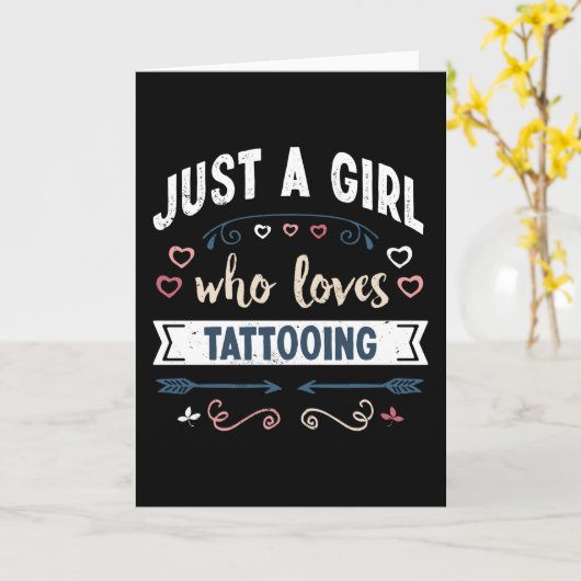 Gewoon een meisje dat van Tattooing houdt... Kaart (Gele Bloem)