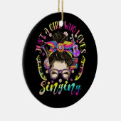 Gewoon meisje dat houdt van het zingen van rommeli keramisch ornament (Rechts)