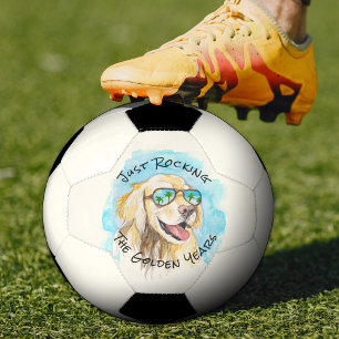 Gewoon relaxen tijdens de gouden jaren - grappige voetbal