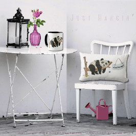 Gewoon Sierkussen van Hangin door Adiela Akoo Kussen