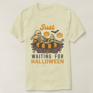 Gewoon wachten op Halloween-skelet Grappig Spoke T-shirt