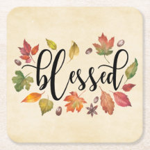 Gezegend met zwarte kalligrafie en herfstbladeren