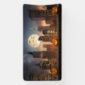 Gezellig Halloween Night Cityscape met pompoen Spandoek (Verticaal)