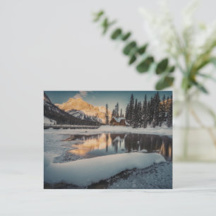 Gezellige hut aan het meer Winterbergfotografie Briefkaart