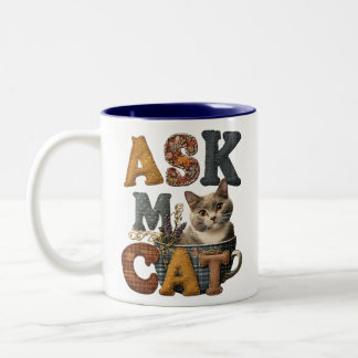 Gezellige patchwork kat Vraag mijn kat woordgrap o Tweekleurige Koffiemok