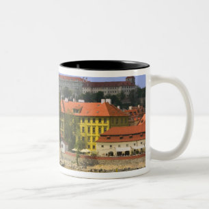Gezicht op het kasteel van Praag en de stad aan de Tweekleurige Koffiemok