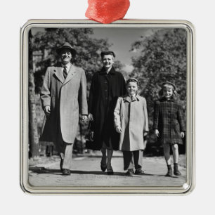 Gezinlopen Metalen Ornament