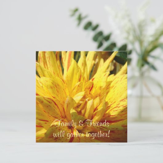 Gezinsvrienden komen samen! Uitnodigingen Dahlia (Staand voorkant)