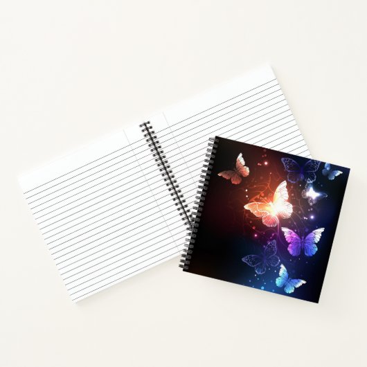 Ggloeiende nachtvlinders notitieboek (Binnen)