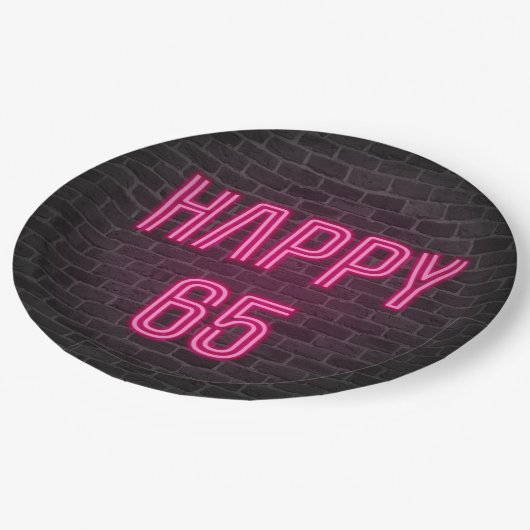 Ggloeiende roze neondij voor 65e verjaardag papieren bordje (Gekanteld)