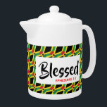 GHANA JAMAICA MOYEN chrétien à double patrimoine<br><div class="desc">Célébrez votre foi et votre héritage GHANA et JAMAICA lorsque vous profiterez de la préparation de votre boisson chaude dans cette théière design. Plan du GHANA sur le drapeau de JAMAICA, dans un motif en diagonale carrelé, avec référence Écriture Éphésiens 1:3 (Béni de chaque bénédiction spirituelle). Cela ferait un cadeau...</div>