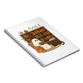 Ghost Reading in Cozy Halloween Library Classic T- Notitieboek (Rechterzijde)
