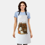 Ghost Reading in Cozy Halloween Library Classic T- Schort (Gedragen)
