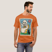 Ghost Reading Newspaper T-shirt (Voorkant volledig)