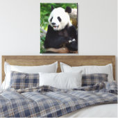 Giant Panda Eating Bamboo Canvas Afdruk (Insitu (Slaapkamer))