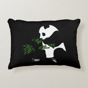 Giant Panda Eats Bamboo Black Accent Kussen