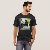 Giant Panda rusteert tegen bomen T-shirt (Voorkant volledig)