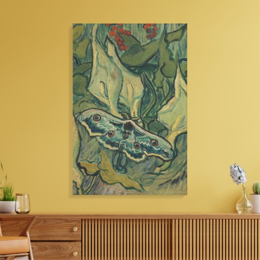 Giant Peacock Moth (1889) van Vincent van Gogh Canvas Afdruk (Insitu (Woonkamer))