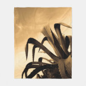 Giant Sepia Aloe Cactus Plant Fleece Deken (Voorkant)