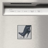 Giant Stiletto Boot Stappen op een slave Magneet (Insitu (Vaatwasser))