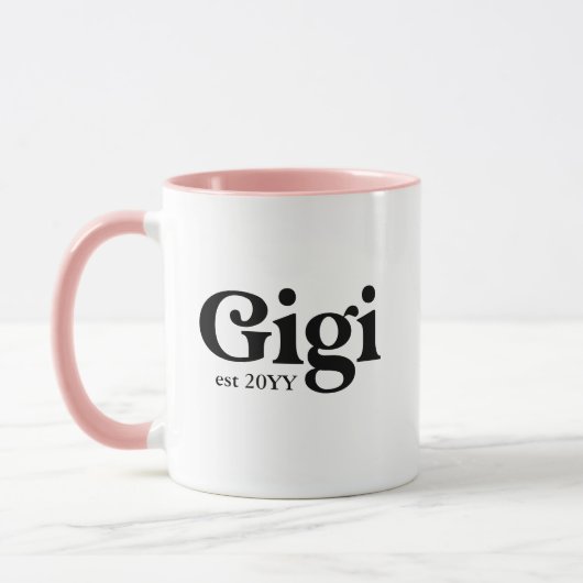Gigi heeft Mok voor aangepaste grootmoeder ingeste (Links)