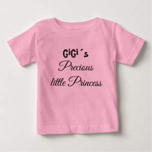 GIGI'S KLEINBEGINSEL, GRANDMA'S BABY GIRL PINK