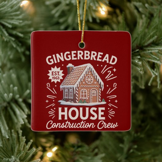 Gingerbread House Construction Crew Funny Xmas Keramisch Ornament (Boom)